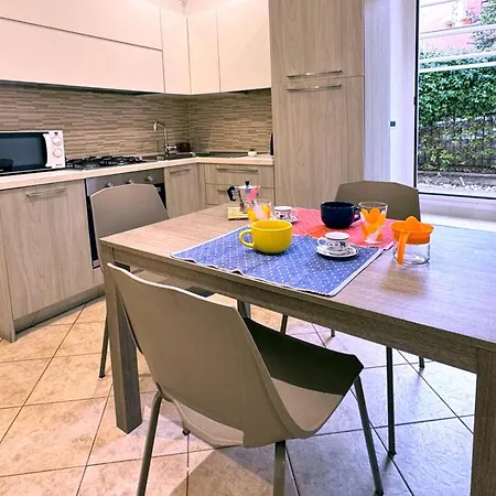 Lägenhet Dalia - Giardino Privato E Metro C Diretta Al Colosseo *