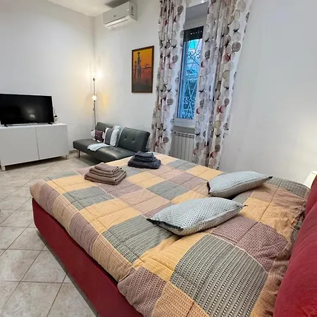 Lägenhet Dalia - Giardino Privato E Metro C Diretta Al Colosseo